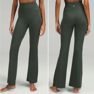 lululemon • groove super-high-rise flared pant *nulu sz 4